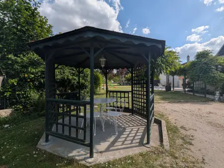 Séjour champêtre avec piscine partagée à Chabris - Photo 12