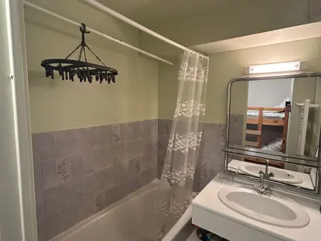 Studio montagnard au cœur de Super Besse avec parking privé - Photo 25