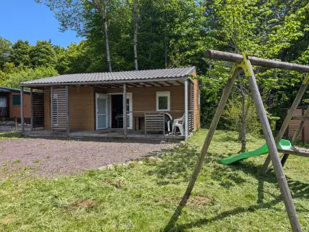 Mobil-home moderne dans la nature d'Auvergne, Chalet 6 personnes à Égliseneuve d'Entraigues - Photo 1