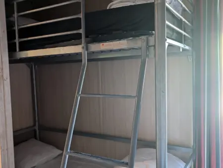 Mobil-home moderne dans la nature d'Auvergne, Chalet 6 personnes à Égliseneuve d'Entraigues - Photo 11