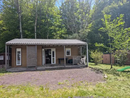 Mobil-home moderne dans la nature d'Auvergne, Chalet 6 personnes à Égliseneuve d'Entraigues - Photo 18