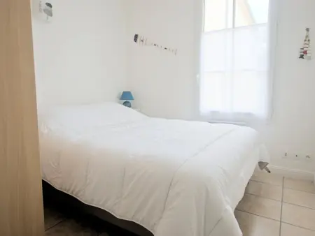 Appartement fonctionnel intra-muros avec cour et garage sécurisé - Photo 2