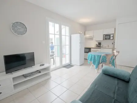 Appartement fonctionnel intra-muros avec cour et garage sécurisé - Photo 11