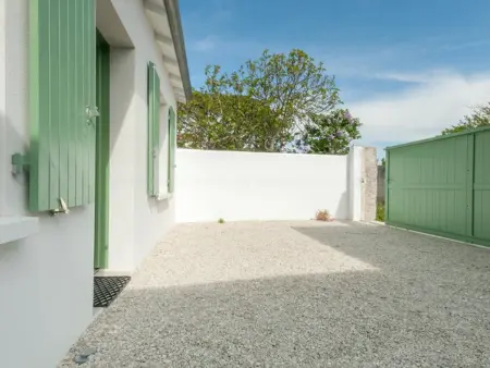 Maison spacieuse à Le Bois-Plage-en-Ré avec terrasse et stationnement - Photo 4