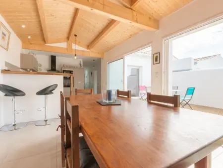 Maison spacieuse à Le Bois-Plage-en-Ré avec terrasse et stationnement - Photo 5