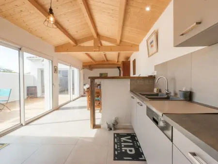 Maison spacieuse à Le Bois-Plage-en-Ré avec terrasse et stationnement - Photo 7