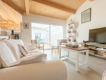 Maison spacieuse à Le Bois-Plage-en-Ré avec terrasse et stationnement - Photo 11