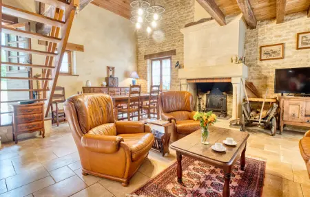Charmante Maison avec piscine, Maison 5 personnes à Archignac - Photo 2