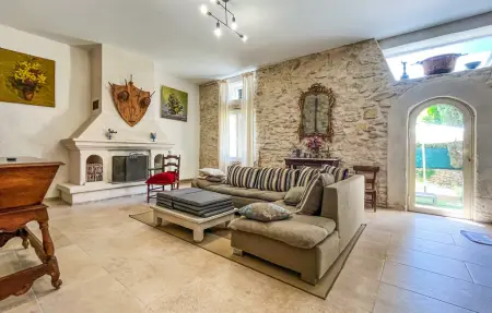 Maison piscine proche Arles, Maison 8 personnes à Tarascon - Photo 1