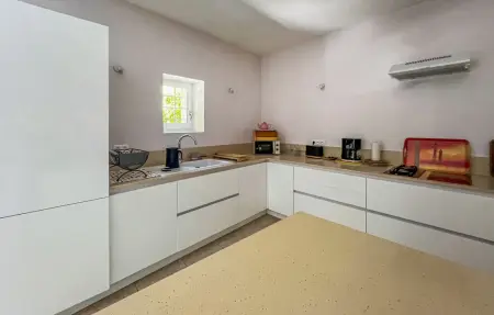 Maison piscine proche Arles, Maison 8 personnes à Tarascon - Photo 6