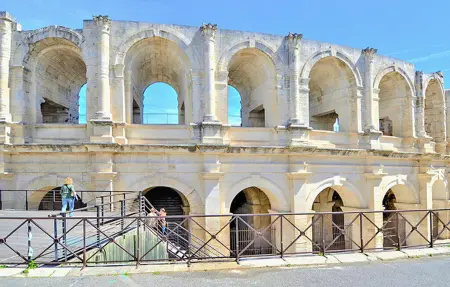 Maison piscine proche Arles, Maison 8 personnes à Tarascon - Photo 25