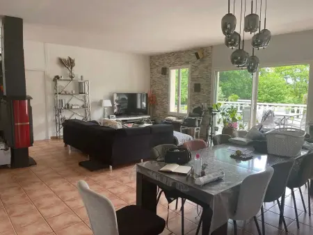Villa spacieuse avec piscine privée à Saint-Laurent-de-Neste - Photo 3