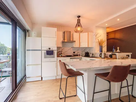 Bel appartement avec terrasse à Anglet, proche des plages - Photo 4