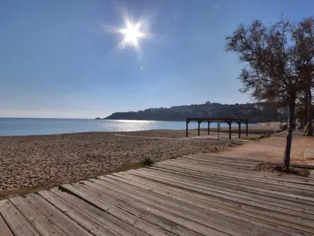 Appartement spacieux près de la plage avec clim et parking - Photo 3