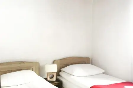 Holiday Home with Three Bedrooms and Garden, Holiday Home with Three Bedrooms and Garden - Photo 3