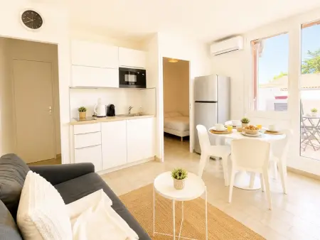 Appartement climatisé avec parking, proche plage - Photo 1