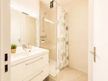 Appartement climatisé avec parking, proche plage - Photo 4