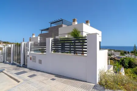 Villa Luxuria Private Pool by Casasol, Maison de vacances de 3 chambres à Nerja - Photo 9