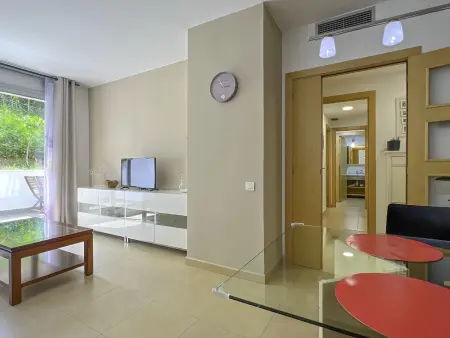 Appartement ensoleillé à Fenals, proche plages, parfait pour familles - Photo 7