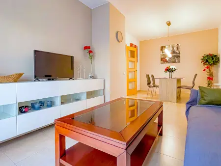 Appartement ensoleillé à Fenals, proche plages, parfait pour familles - Photo 8