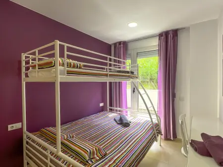 Appartement ensoleillé à Fenals, proche plages, parfait pour familles - Photo 18