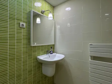 Appartement ensoleillé à Fenals, proche plages, parfait pour familles - Photo 29