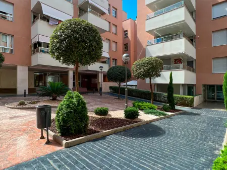 Appartement ensoleillé à Fenals, proche plages, parfait pour familles - Photo 35