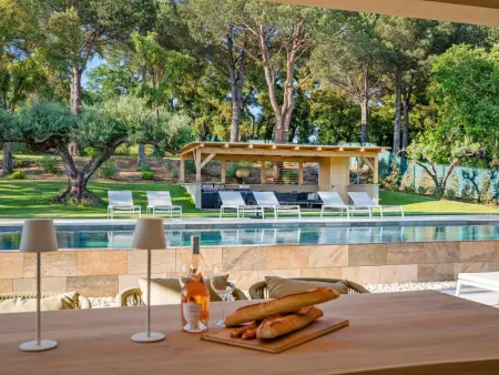 Vue Saint Tropez, Villa design de luxe avec piscine chauffée - Photo 1