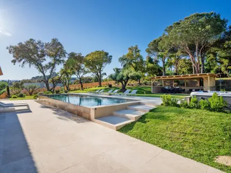 Vue Saint Tropez, Villa design de luxe avec piscine chauffée - Photo 3