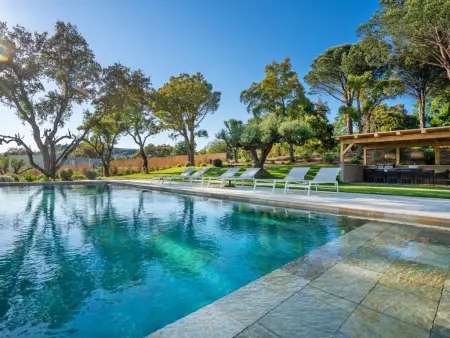 Vue Saint Tropez, Villa design de luxe avec piscine chauffée - Photo 4
