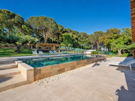 Vue Saint Tropez, Villa design de luxe avec piscine chauffée - Photo 16