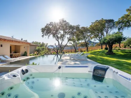 Vue Saint Tropez, Villa design de luxe avec piscine chauffée - Photo 19