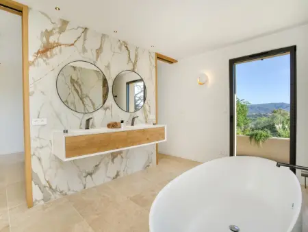 Vue Saint Tropez, Villa design de luxe avec piscine chauffée - Photo 35