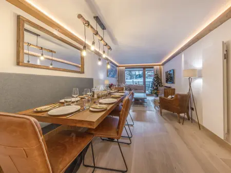 Appartement de Standing avec Piscine, Sauna et Hammam à Val-d'Isère - Photo 3