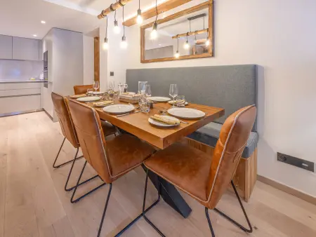 Appartement de Standing avec Piscine, Sauna et Hammam à Val-d'Isère - Photo 4