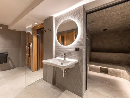 Appartement de Standing avec Piscine, Sauna et Hammam à Val-d'Isère - Photo 18