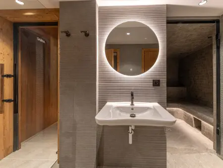 Appartement de Standing avec Piscine, Sauna et Hammam à Val-d'Isère - Photo 20