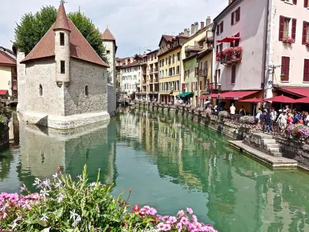 Appartement rénové à Annecy avec parking et WIFI - Photo 5