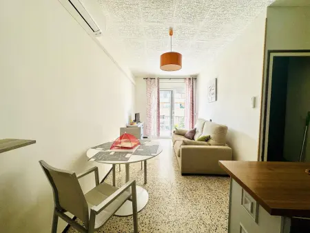 Claudia. Apartamento playa Roses  terraza y confort - Photo 2