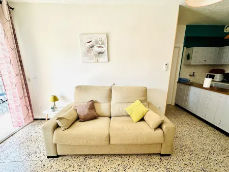 Claudia. Apartamento playa Roses  terraza y confort - Photo 9
