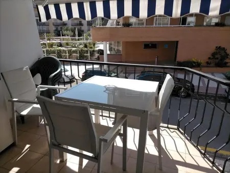 Claudia. Apartamento playa Roses  terraza y confort - Photo 18