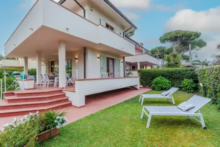 Regina Beach Villa, by the beach in Marina di Piet, Villa à Marina proche plage - Photo 2