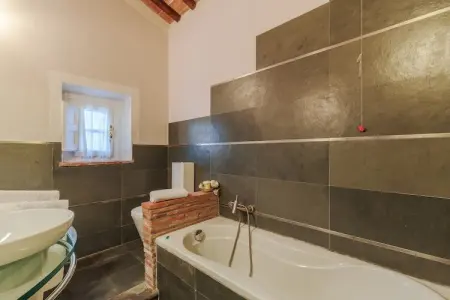 Rondini Farmhouse, Ferme en Toscane avec piscine et vue - Photo 37