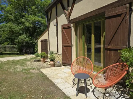 Charmant Gîte avec Piscine et Parking Privé en Périgord Noir - Photo 2
