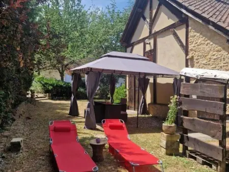 Charmant Gîte avec Piscine et Parking Privé en Périgord Noir - Photo 24