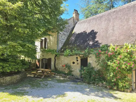 Gîte de charme en Dordogne avec piscine et jardin - Photo 1