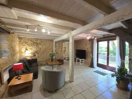 Gîte de charme en Dordogne avec piscine et jardin - Photo 5