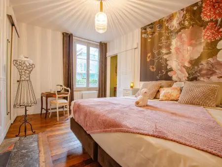 Charmant Appartement au Cœur de Troyes avec Canapé Convertible - Photo 3