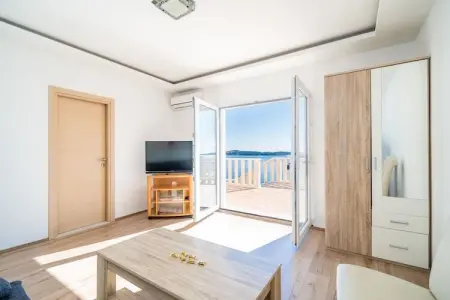 Apartments Marnic Blue Chill-Comfort One Bedroom Apartment  with Balcony and Sea View(A4), Apartments Marnic Blue Chill-Comfort One Bedroom Apartment  with Balcony and Sea View(A4) - Photo 2