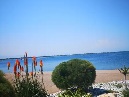 Studio en rdc avec terrasse fleurie et accès espace aquatique - Photo 10